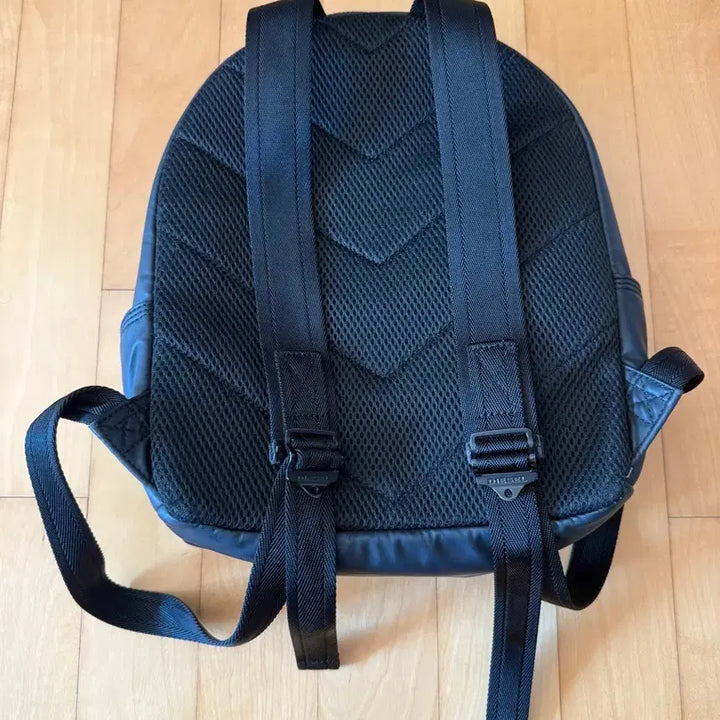 [BUNJANG] Diesel Mini Backpack / 디젤 블랙 미니 백팩
