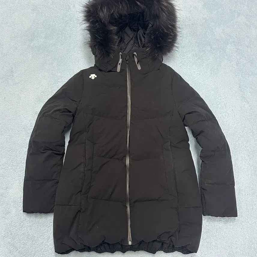 [BUNJANG] Descente Black Duck Down Raccoon Fur Padded Jacket / 데상트 블랙 덕다운 너구리퍼 패딩