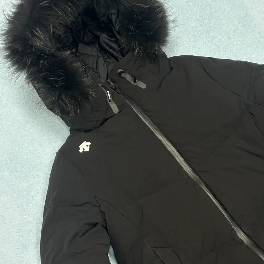 [BUNJANG] Descente Black Duck Down Raccoon Fur Padded Jacket / 데상트 블랙 덕다운 너구리퍼 패딩