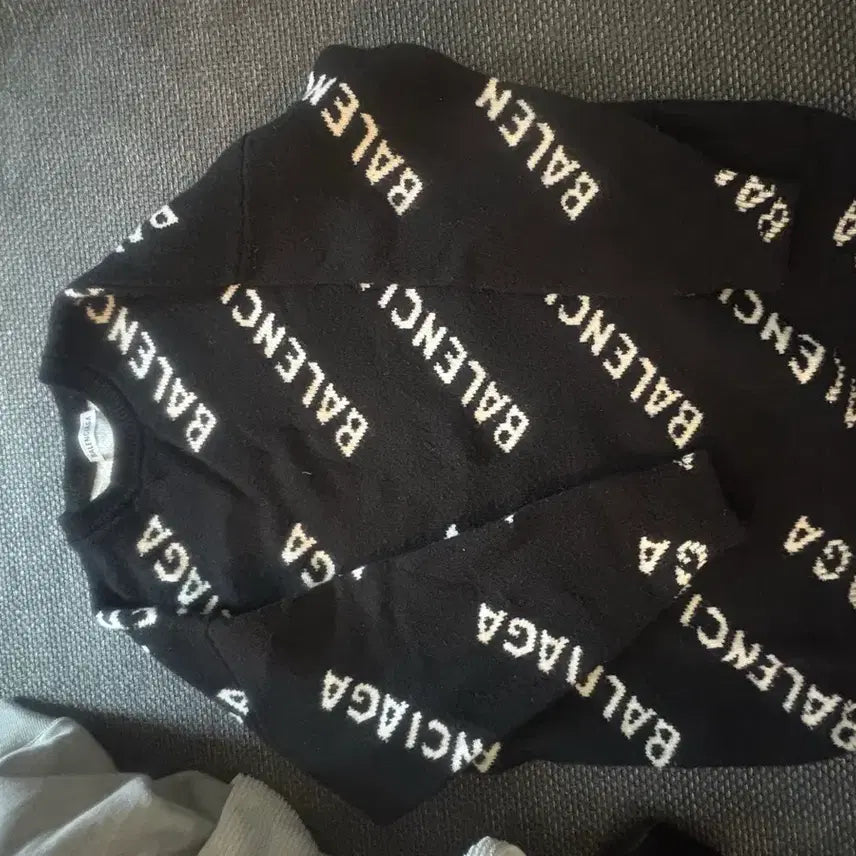 [BUNJANG] Balenciaga Multi Logo Knit / (백화점 )발렌시아가 멀티로고 니트