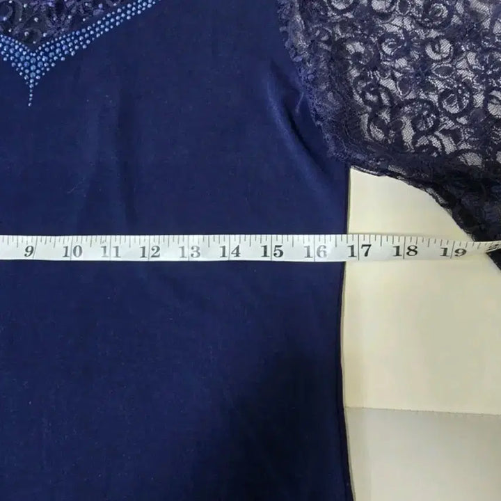 [SOLD OUT] 여성옷 레이스 소매 네이비 블라우스 셔츠