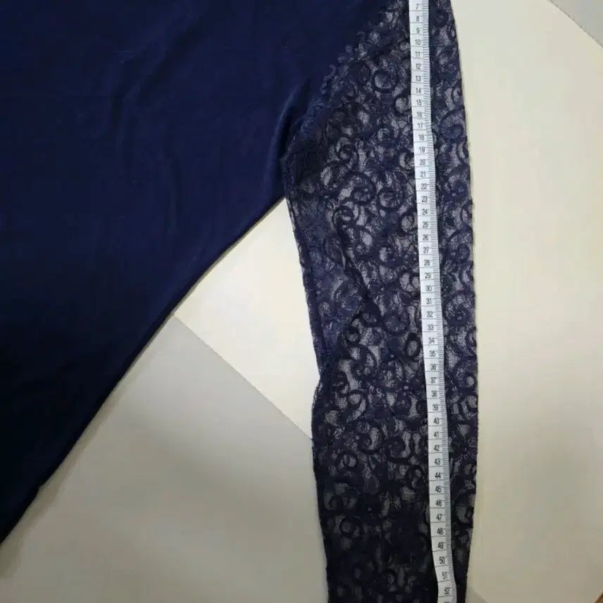 [SOLD OUT] 여성옷 레이스 소매 네이비 블라우스 셔츠