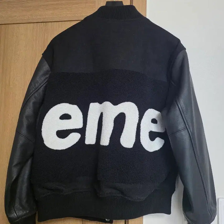 [BUNJANG] Supreme Big Logo Varsity Jacket Black / [S] 슈프림 빅로고 샤닐 바시티 자켓 블랙