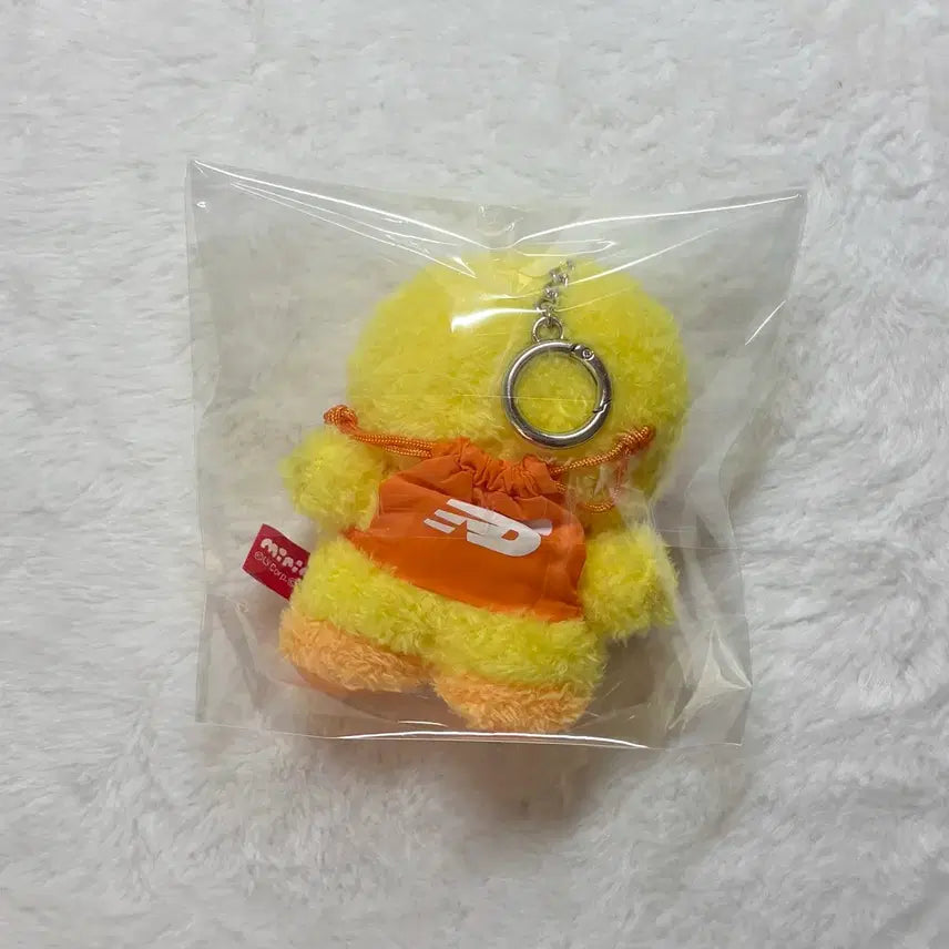 [BUNJANG] New Balance Line Friends MiniNi Sally Dolling Keyring / 미사용새상품 뉴발란스 라인프렌즈 미니니 샐리니셀리니 기본마스코트 인형키링