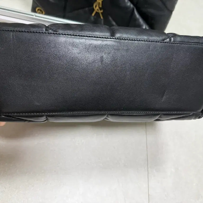 [BUNJANG] Saint Laurent Loulou Puffer Medium Shoulder Bag / 생로랑 루루푸퍼 미디움 금장(나파가죽)