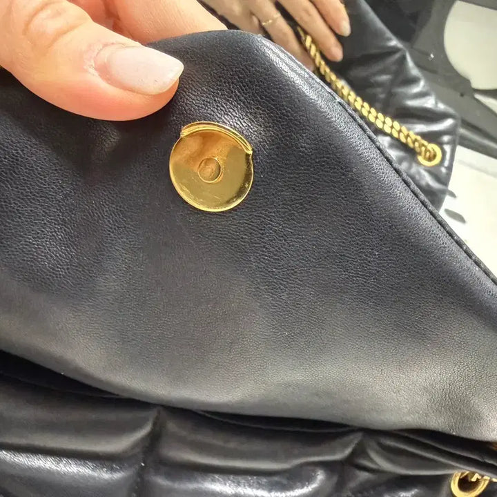 [BUNJANG] Saint Laurent Loulou Puffer Medium Shoulder Bag / 생로랑 루루푸퍼 미디움 금장(나파가죽)