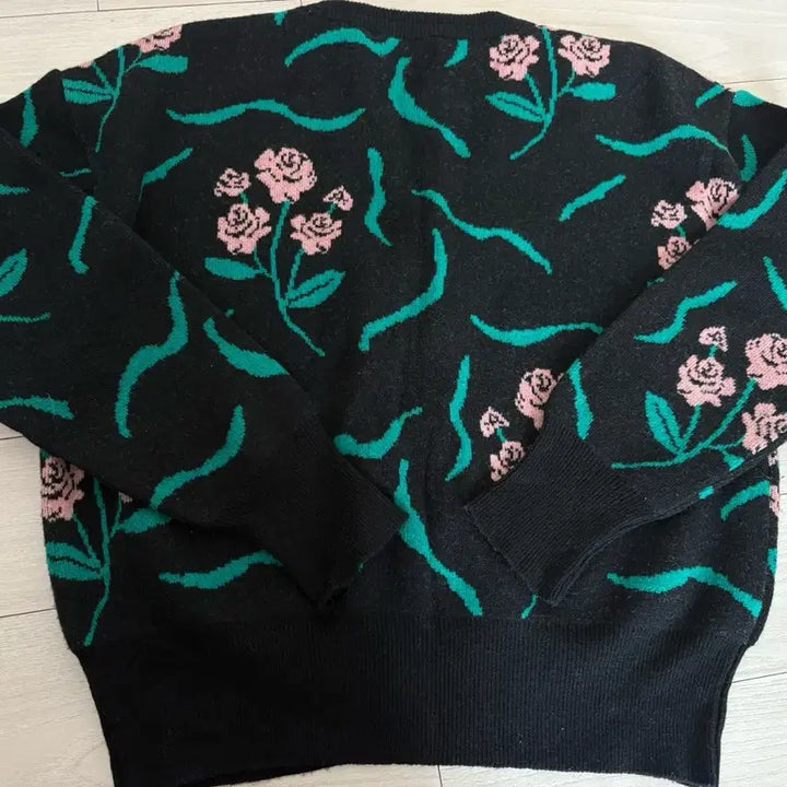 [BUNJANG] Sienne Rose Pattern Cardigan / 시눈 로즈 패턴 가디건