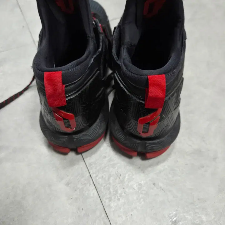 [BUNJANG] Adidas Damian Lillard 2.0 Basketball Shoes / 아디다스 데미안 릴라드2,0데임2,0농구화260