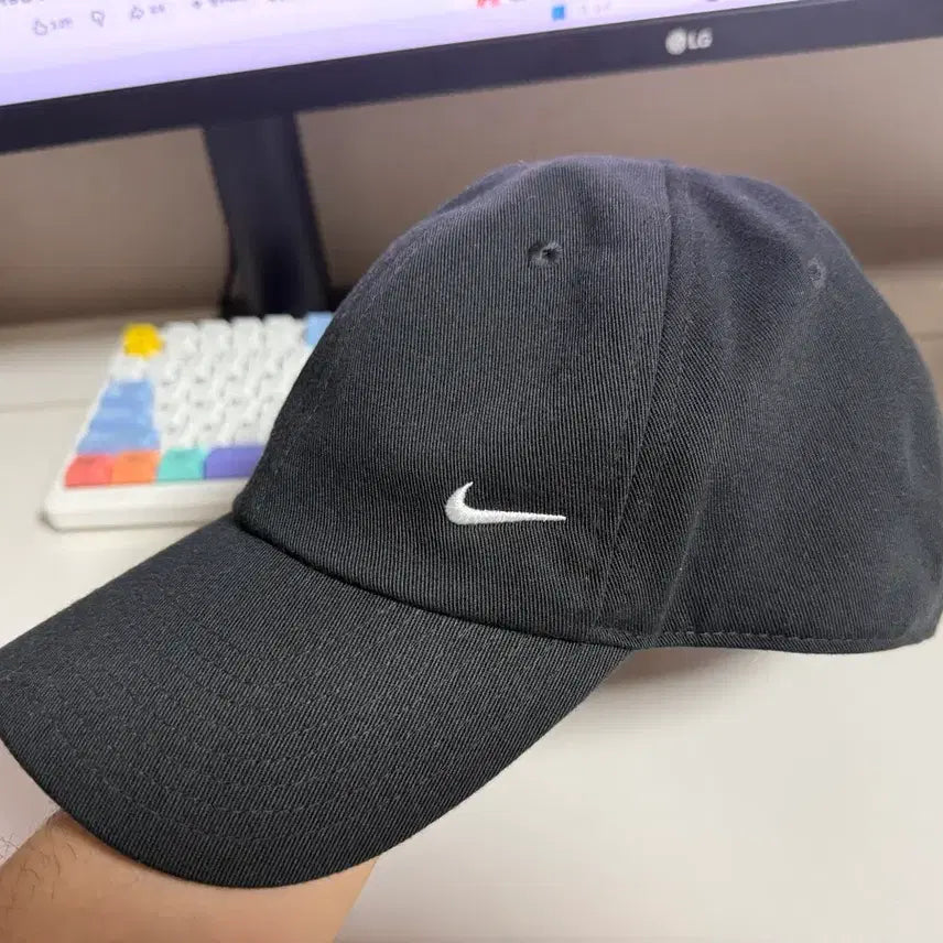 [BUNJANG] Nike Men's Black Cap / 나이키 검정 남성용 모자 팝니다(새제품급, 택 보유)