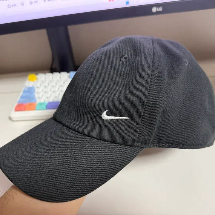[BUNJANG] Nike Men's Black Cap / 나이키 검정 남성용 모자 팝니다(새제품급, 택 보유)