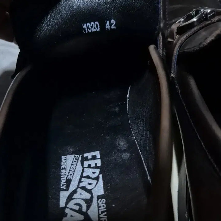 [BUNJANG] Salvatore Ferragamo Dark Brown Loafers (Size 42) / 젊은감성 살바토레 페라가모 다크브라운 새들로퍼 42 (270 +-5)