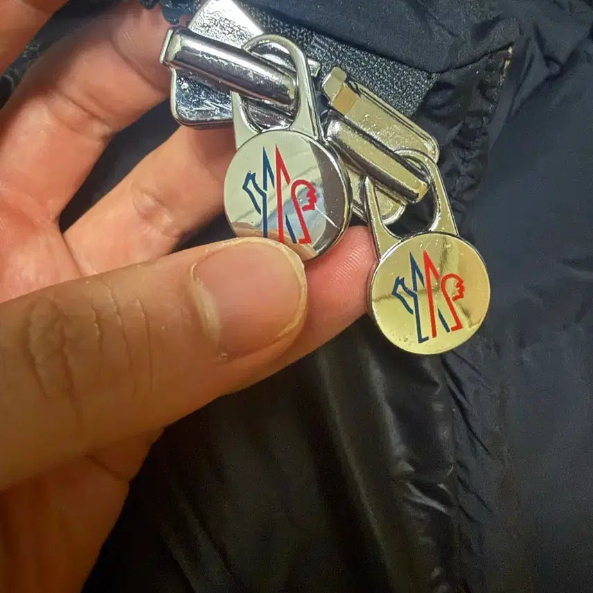 [BUNJANG] Moncler Bezerro 4 / 몽클레어 베제르4