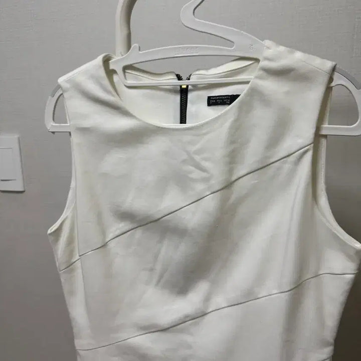 [BUNJANG] Zara White Cap Sleeve Shirred Dress / 자라 화이트 캡소매 셔링 원피스