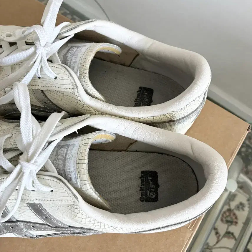 [BUNJANG] Onitsuka Tiger Fabre Silver Sneakers / 오니츠카타이거 파브레 실버 270