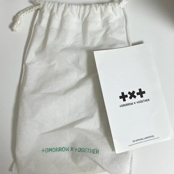 [BUNJANG] TXT Light Stick Version 1 Light Stick Bundle Set (Includes Cap) / 투바투 응원봉 모아봉 버전1 응원봉 모자 포함 일괄 콘서트