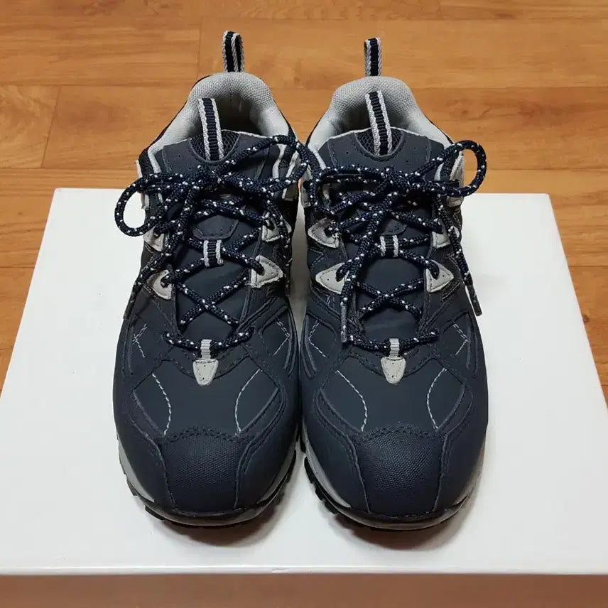 [BUNJANG] Timberland Pro Willow Trail ESD Women's Safety Hiking Shoes 235 / 1착)팀버랜드 프로윌로우 트레일 ESD 여성 안전화/등산화 235