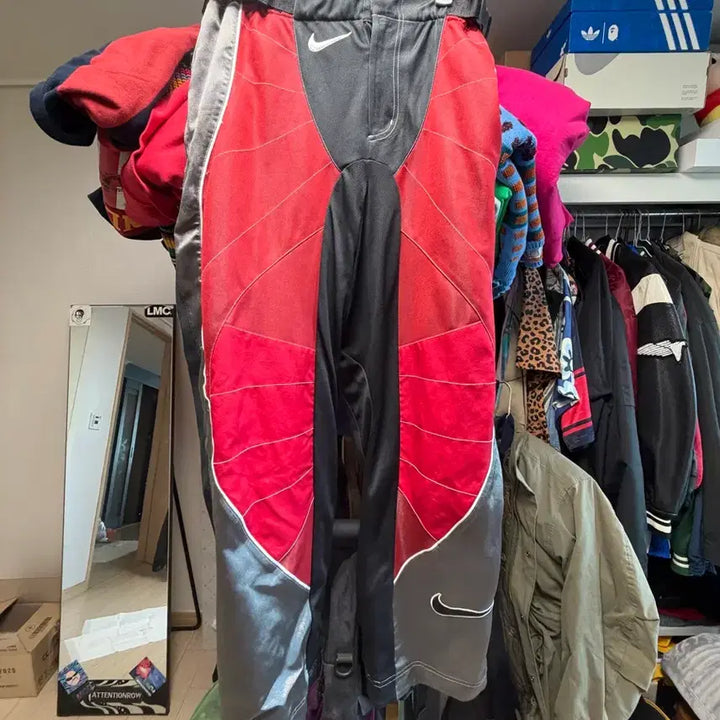 [BUNJANG] Nike x CPFM Rave Pants - Red Gray Black / [L] 나이키 x CPFM 레이브 팬츠 레드 그레이 블랙 - US/EU
