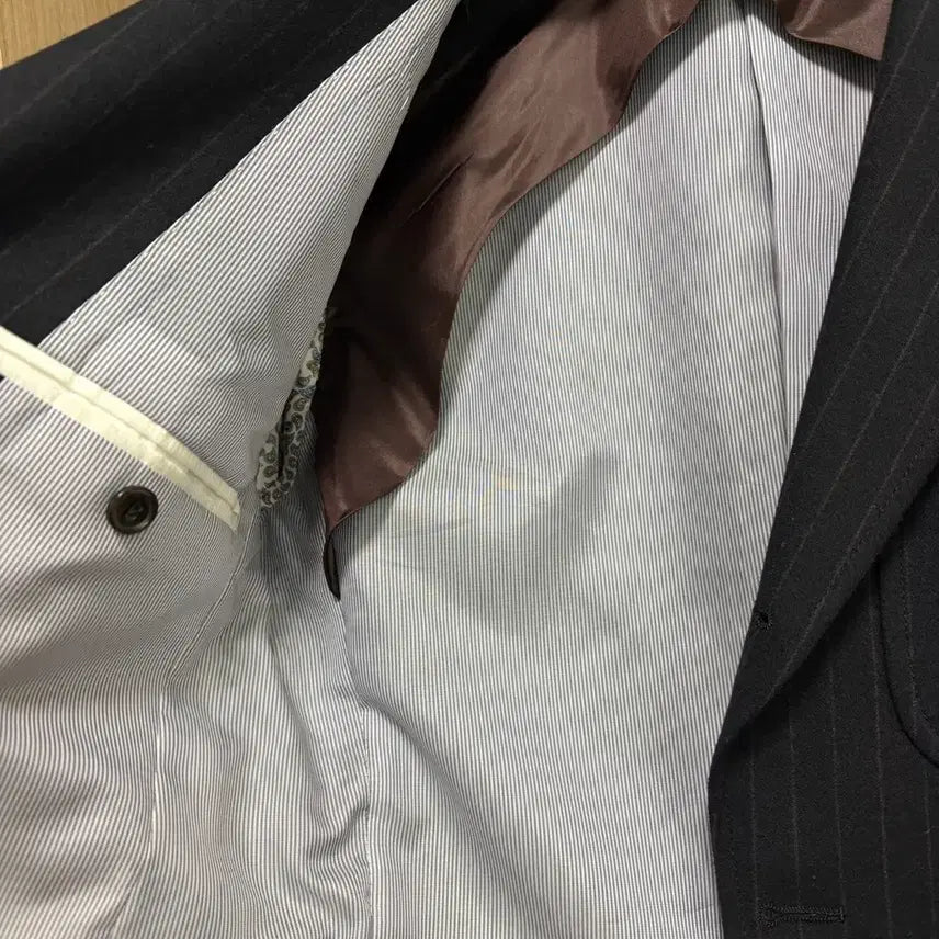 [BUNJANG] Customellow 2-Button Pinstripe Blazer / 커스텀멜로우 2버튼 자켓