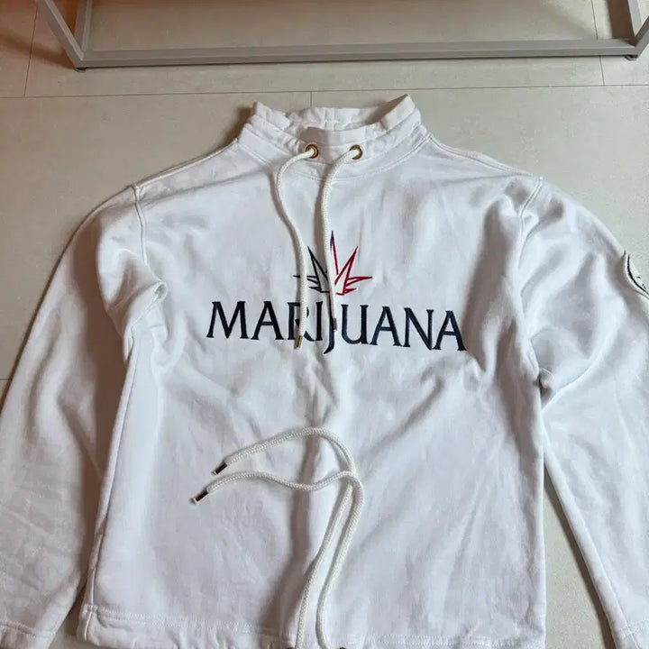 [BUNJANG] GCDS Marijuana Embroidered Hoodie / GCDS Marijuana 자수 후드티