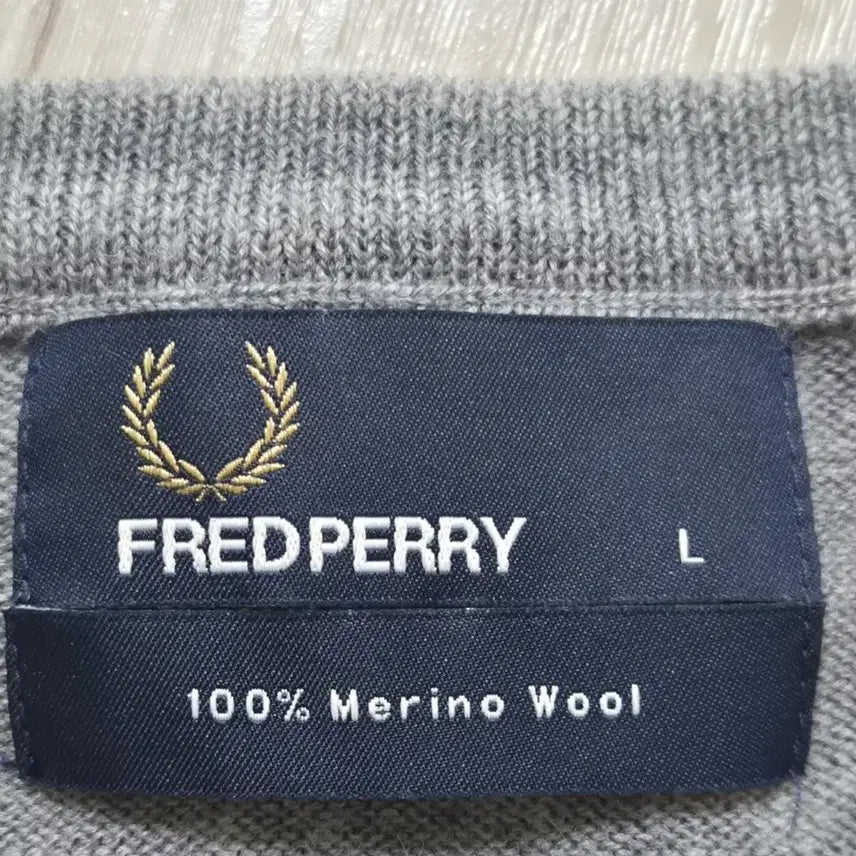[BUNJANG] Fred Perry V-Neck Merino Wool Knit Sweater (Men) L / 프레드페리  V넥 니트(남자) L