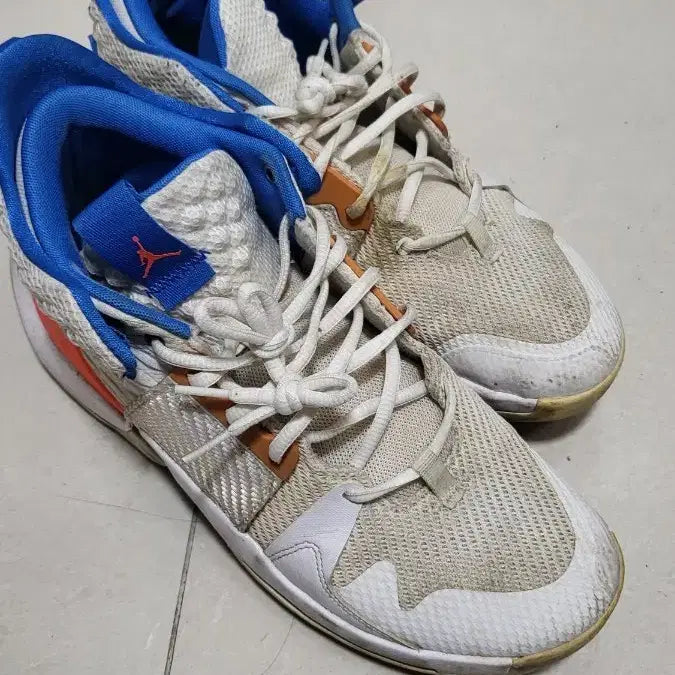 [BUNJANG] Jordan Basketball Shoes White/Blue / 조던 농구화 화이트/블루