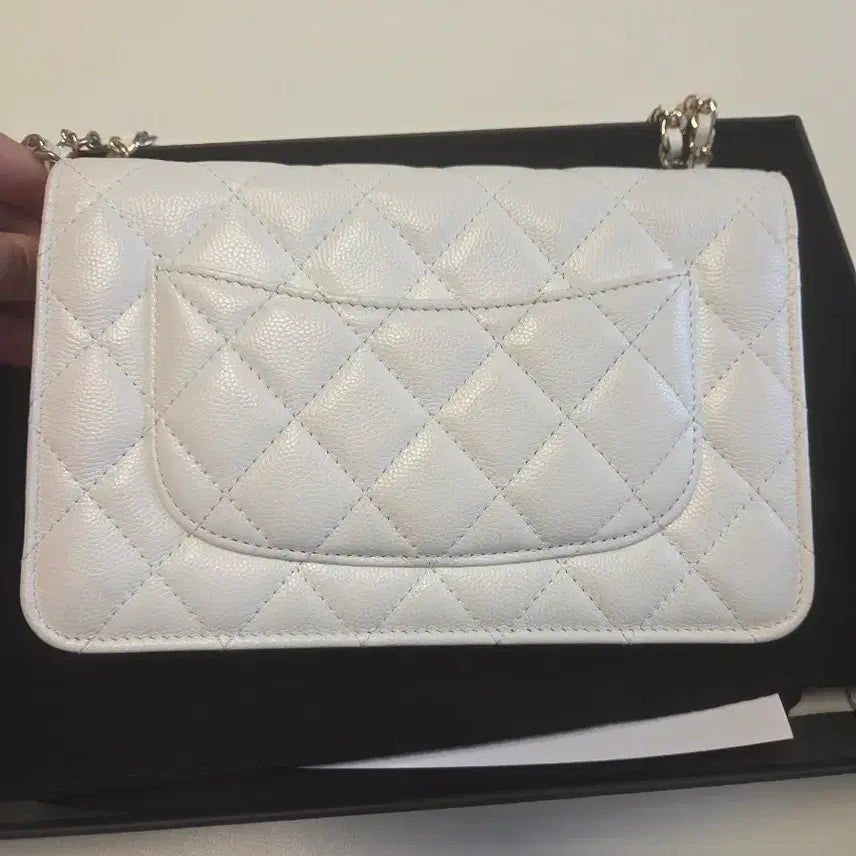 [BUNJANG] Chanel WOC White Caviar Gold Chain Bag / 샤넬 woc