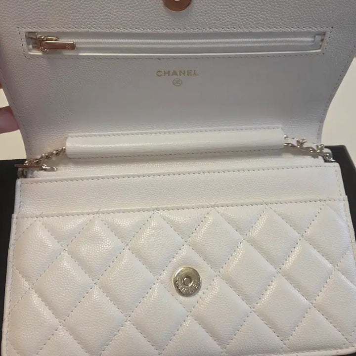 [BUNJANG] Chanel WOC White Caviar Gold Chain Bag / 샤넬 woc