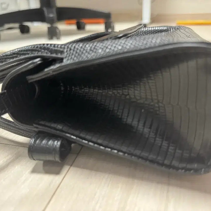 [BUNJANG] Find Kapoor 18 Kringled Bag / 파인드카푸어 마티백 18 크링글드