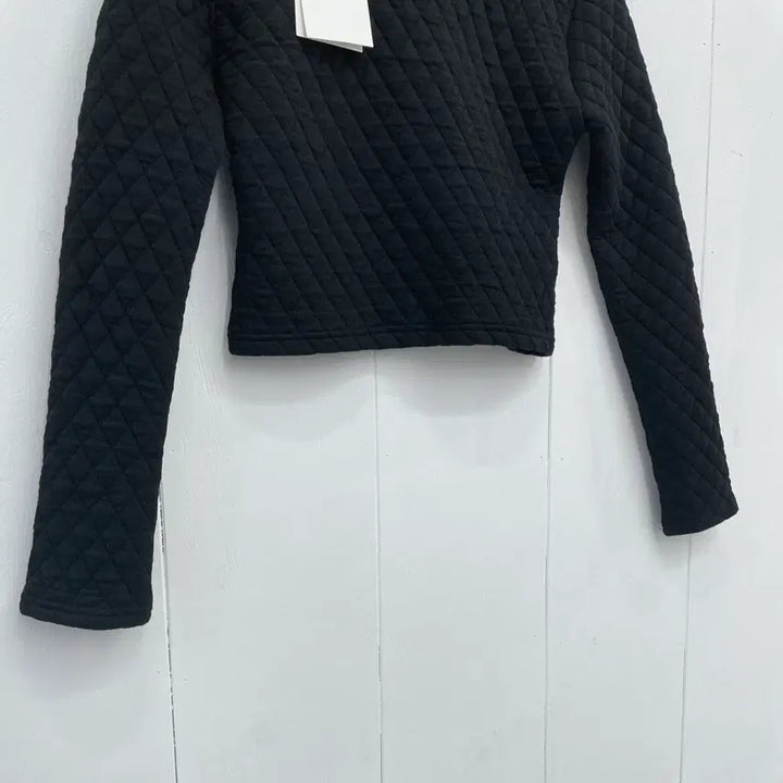 [BUNJANG] RONRON Quilted Crop T-shirt / 론론(RONRON) 퀼팅 크롭 티셔츠