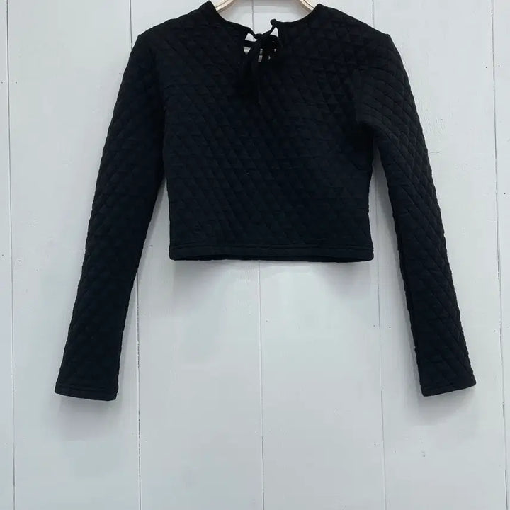 [BUNJANG] RONRON Quilted Crop T-shirt / 론론(RONRON) 퀼팅 크롭 티셔츠
