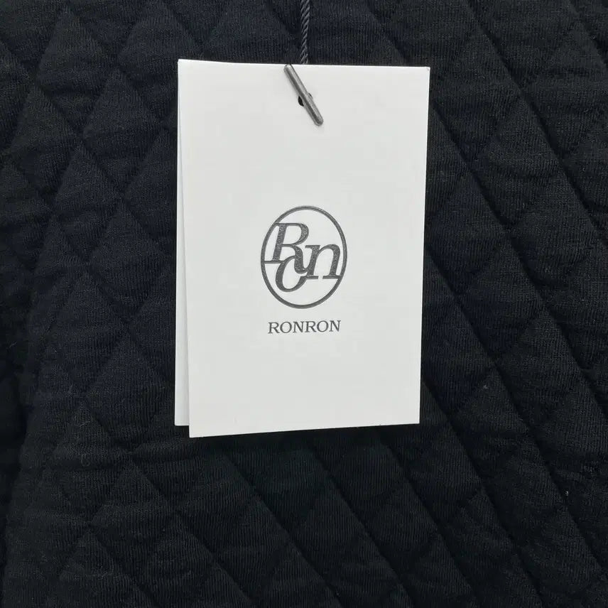 [BUNJANG] RONRON Quilted Crop T-shirt / 론론(RONRON) 퀼팅 크롭 티셔츠