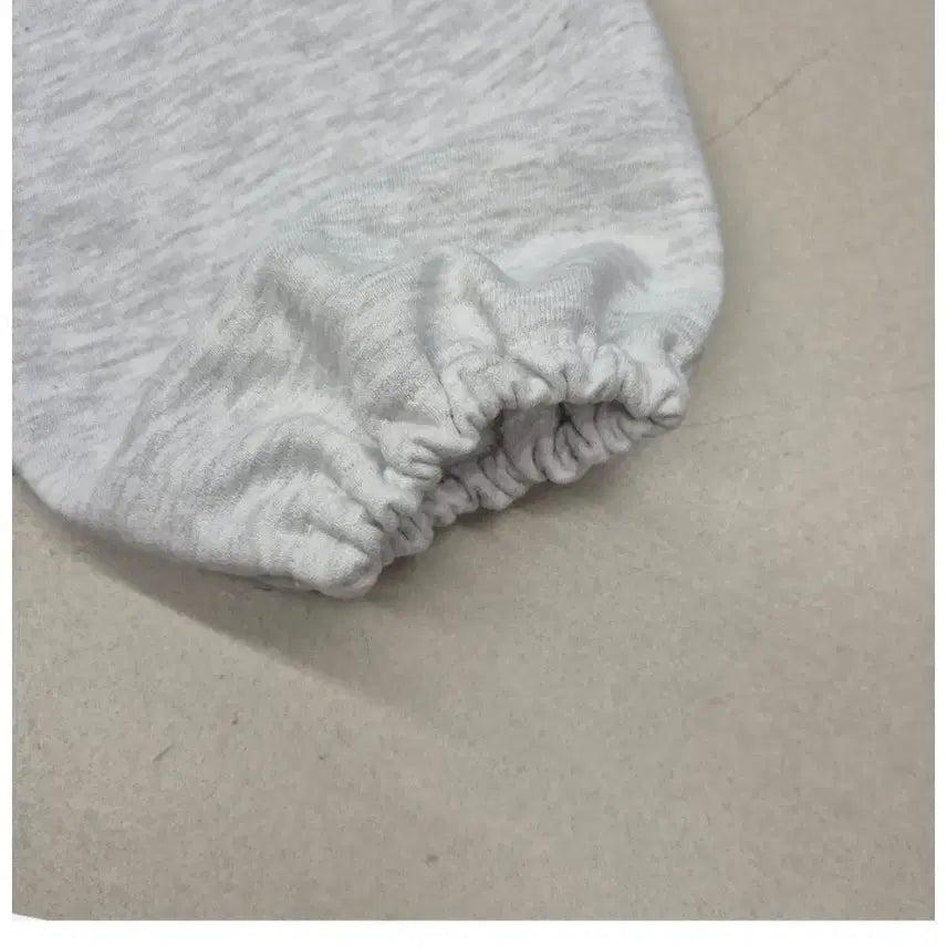 [BUNJANG] Zinbany BANY Track Fleece V-Neck Sweatshirt / 진바니 빠니 진트랙 양기모 치마 빠니 쮸리 브이 맨투맨