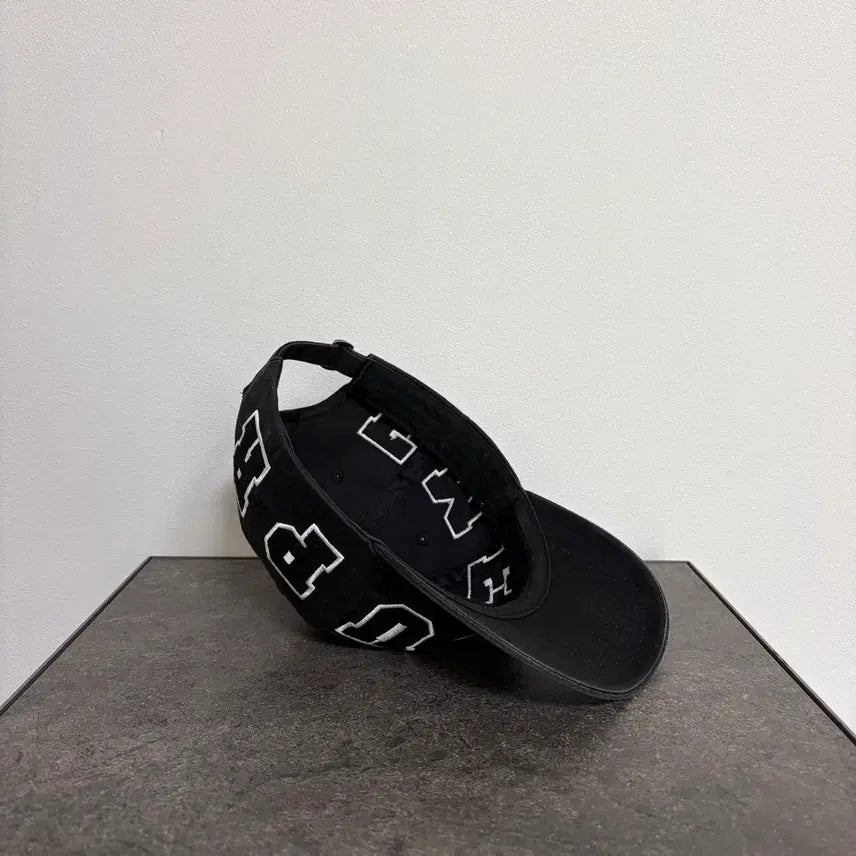 [BUNJANG] Supreme Spellout Washed Black 6-Panel Cap / (OS) 슈프림 6패널 볼캡 모자 스펠아웃 워시드 블랙