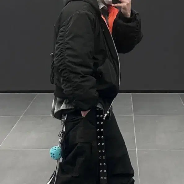 [BUNJANG] Roaringrad Shiring MA-1 Bomber Jacket / 로어링라드 후드 셔링 MA-1 블랙 봄버 품절상품