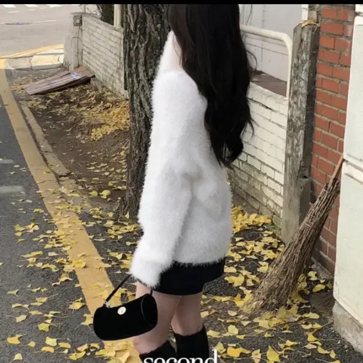 [BUNJANG] Second Place White Angora Fur Cardigan / 세컨드플레이스 화이트 앙고라 퍼 가디건