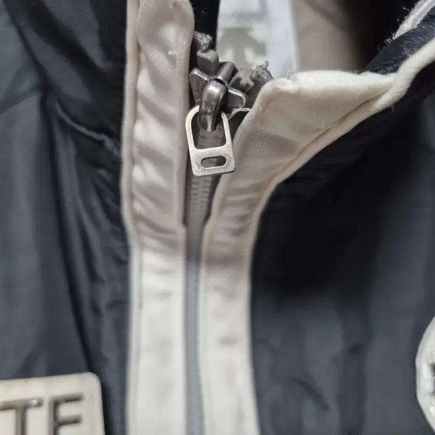 [BUNJANG] Descente Audi Ski Team Jacket (Size 10) / 데상트 정품 스위스 아우디 스키팀 점퍼 자켓 레이싱자켓 잠바 사이즈 10