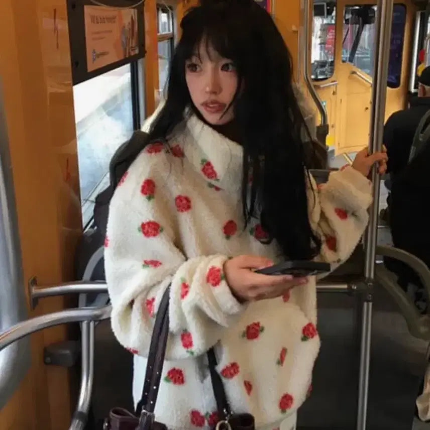 [BUNJANG] Yoo Hee Rose Pattern Fleece / 유희 장미 패턴 뽀글이 플리스 후리스 교신 가능 에이블리 무신사