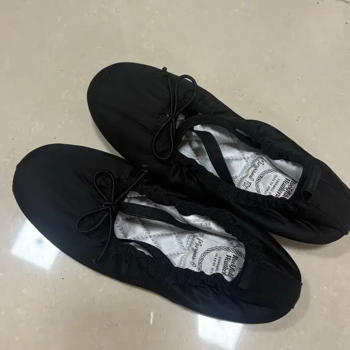 [BUNJANG] Rockfish Weatherwear Black Padded Flat Shoes / (1회 착용, 상자보관) 락피쉬웨더웨어 블랙 플랫슈즈