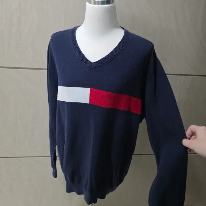[SOLD OUT] 타미힐피거 브이넥 니트 네이비 100~105