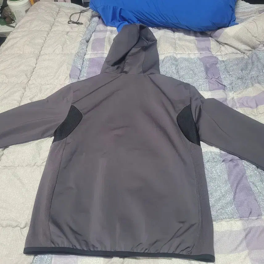 [BUNJANG] Descente Hoodie Jacket / 데상트 후드집업자켓