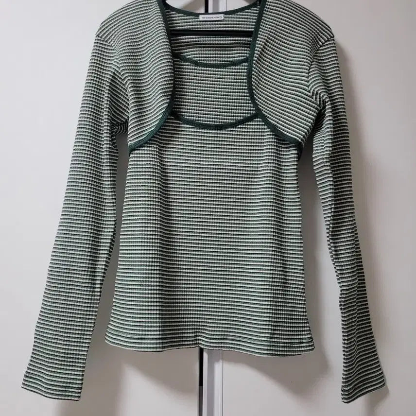 [BUNJANG] Green Stripe Cami &amp; Cardigan Set / 고걸)그린 스트라이프 끈나시 가디건 세트