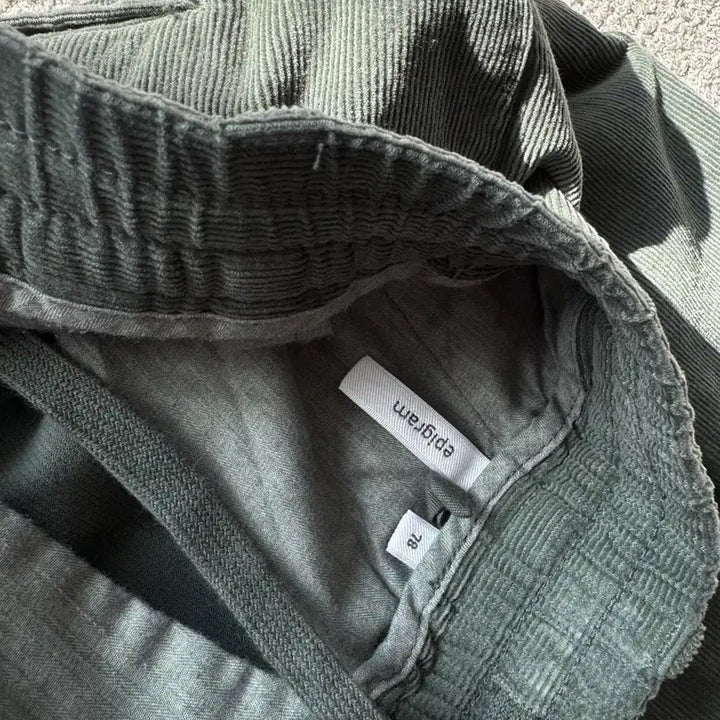 [BUNJANG] Epigram Corduroy Pants / 에피그램(epigram) 코듀로이팬츠