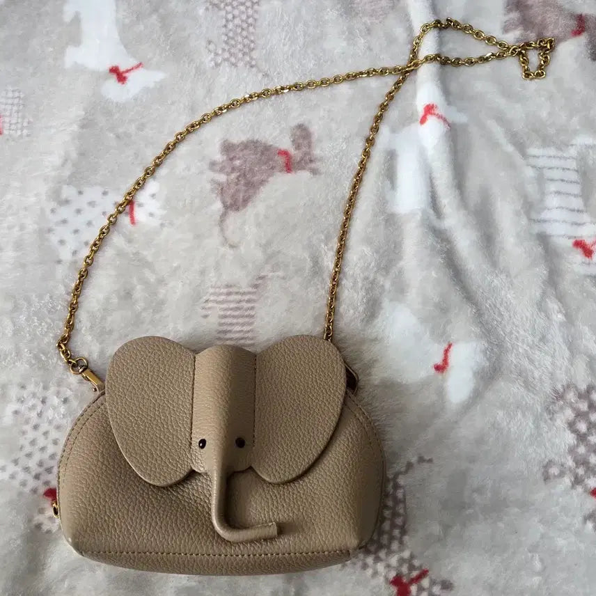 [BUNJANG] Beige Elephant Mini Crossbody Bag / 베이지 코끼리 미니 크로스백 / 파우치겸용 / 상태최상