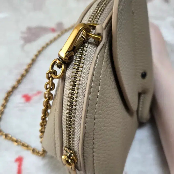 [BUNJANG] Beige Elephant Mini Crossbody Bag / 베이지 코끼리 미니 크로스백 / 파우치겸용 / 상태최상
