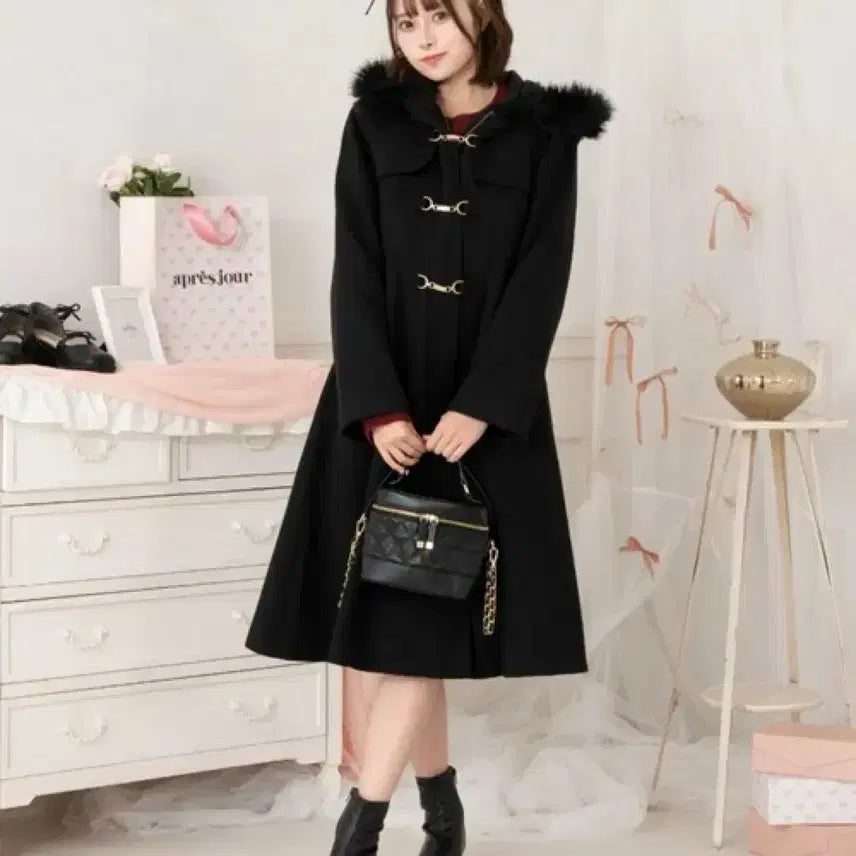 [BUNJANG] Apres Jour Black Coat / apres jour 퍼코트 양산형 지뢰계 양지뢰 스나계 블랙 grl