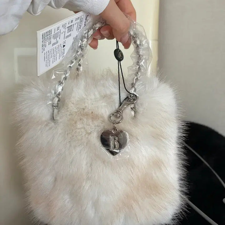 [BUNJANG] The Barnet Mini Fur Bag Chain Bag / 더바넷 미니 퍼백 체인백