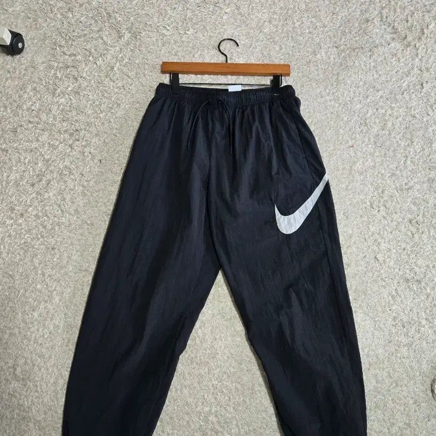 [BUNJANG] Nike Sportswear Essential Jogger Pants (Women's L) / 여성L 75 나이키 스포츠웨어 에센셜 조거팬츠