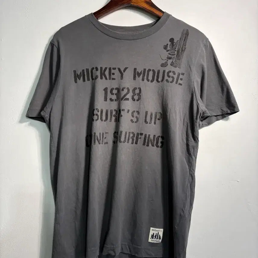 [BUNJANG] Uniqlo UT Mickey Mouse Graphic T-Shirt (Size M) / 만원샵) Uniqlo UT 유니클로 유티 미키마우스 M A827