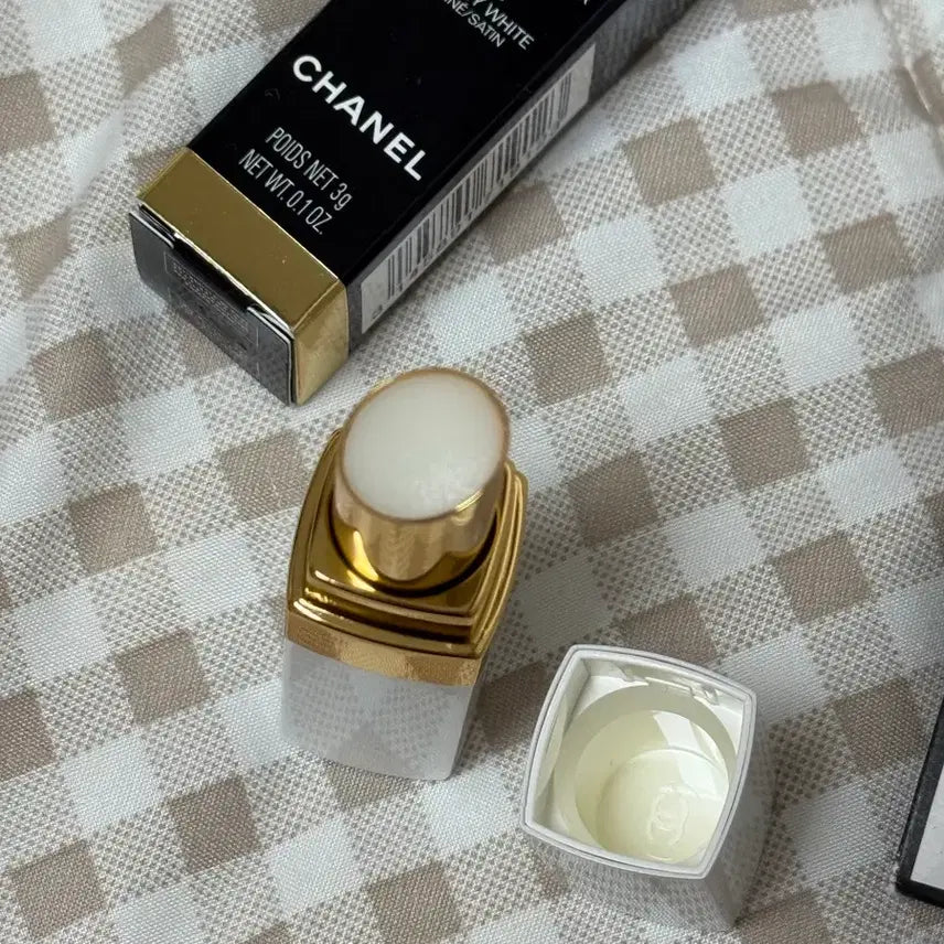 [BUNJANG] Lip Balm (New) / 샤넬 립밤 새상품