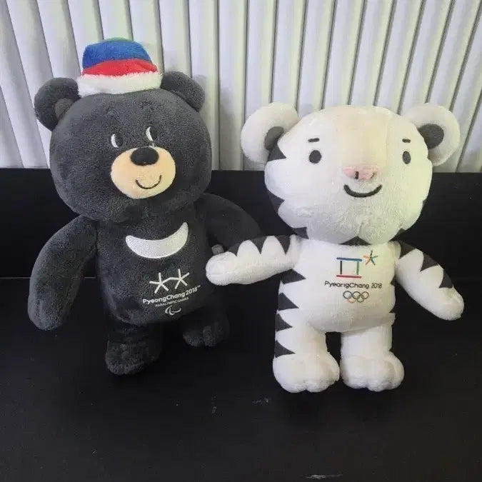 [BUNJANG] 2018 Pyeongchang Olympics Mascot Bandabi &amp; Soohorang Doll Set / 평창올림픽 마스코트 반다비/수호랑 인형 세트